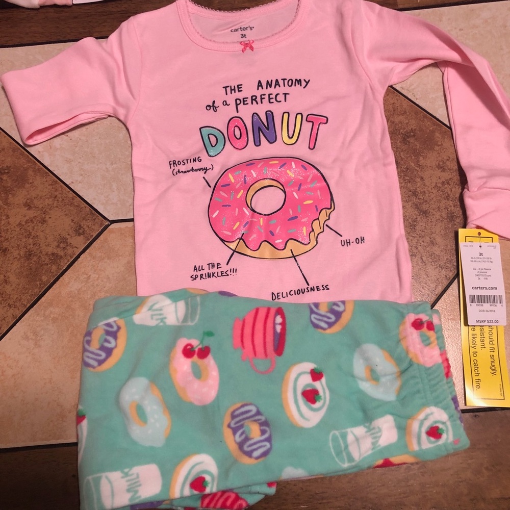 Carters girl pjs set